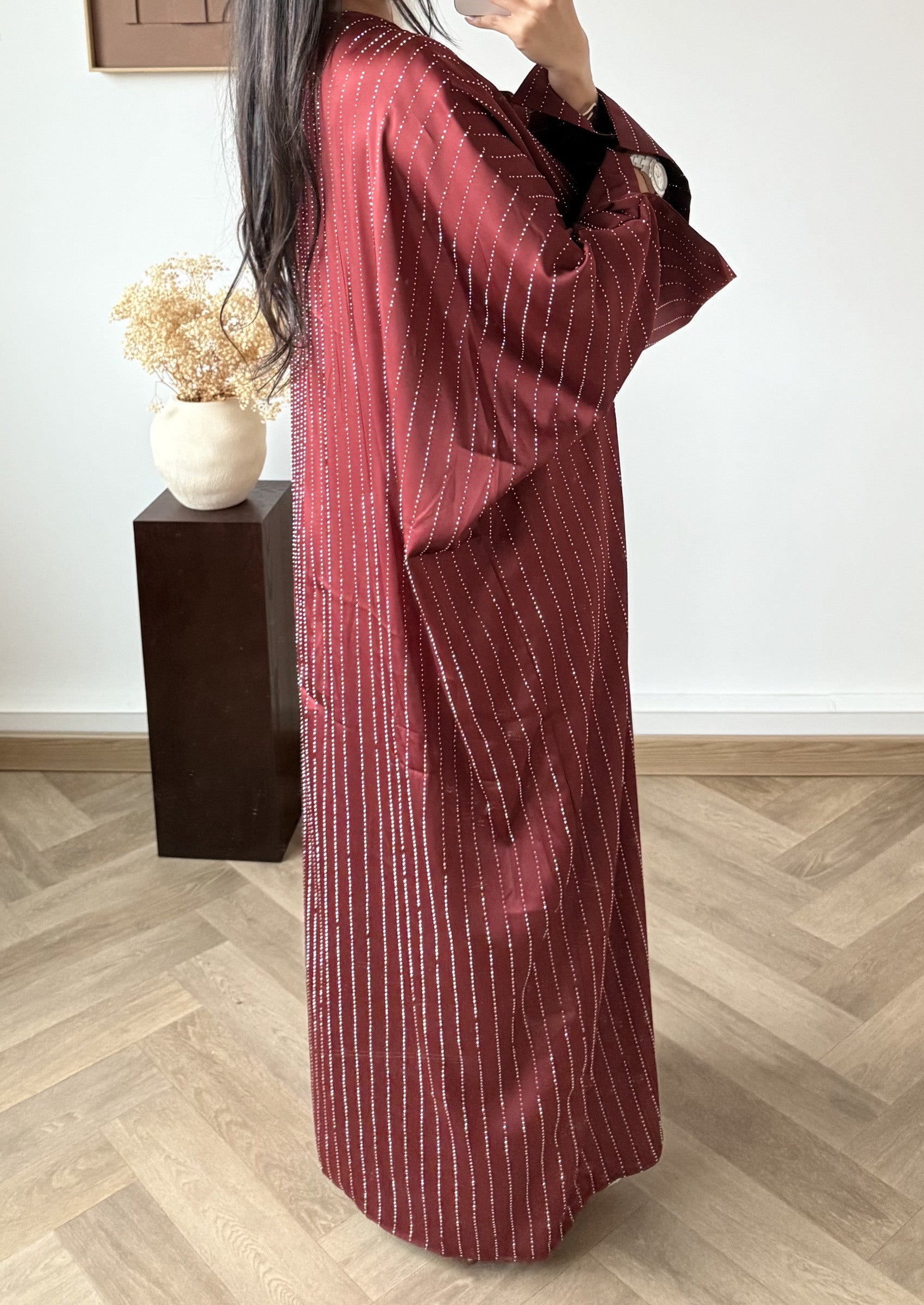 Linear Abaya